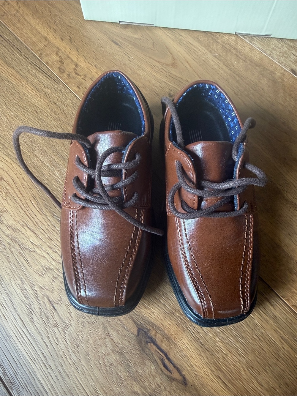 Bravo Kids' Brown Leather Dress Shoes - Classic Lace-Up - Picture 3 of 7
